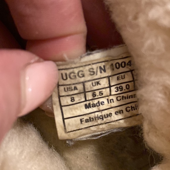 Ugg slippers size US 8 - Picture 5 of 5